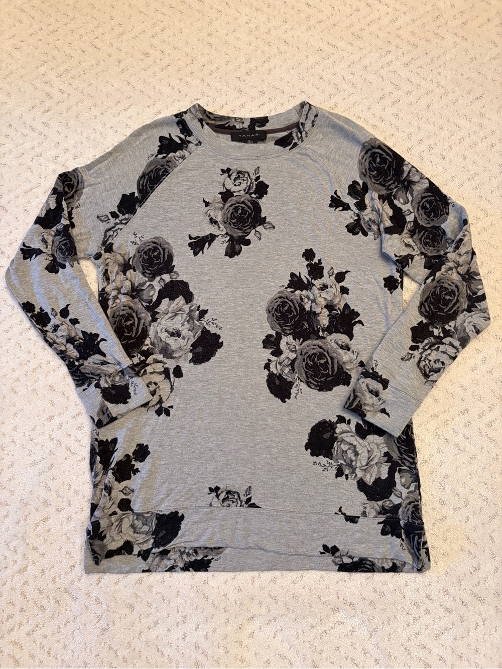 Tahari Long Sleeve Floral Tunic Top Size S Oversized Grey Black Roses Gothic